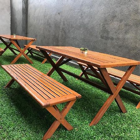 Bed & Bicycle Hostel 마운트 라비니아 외부 사진